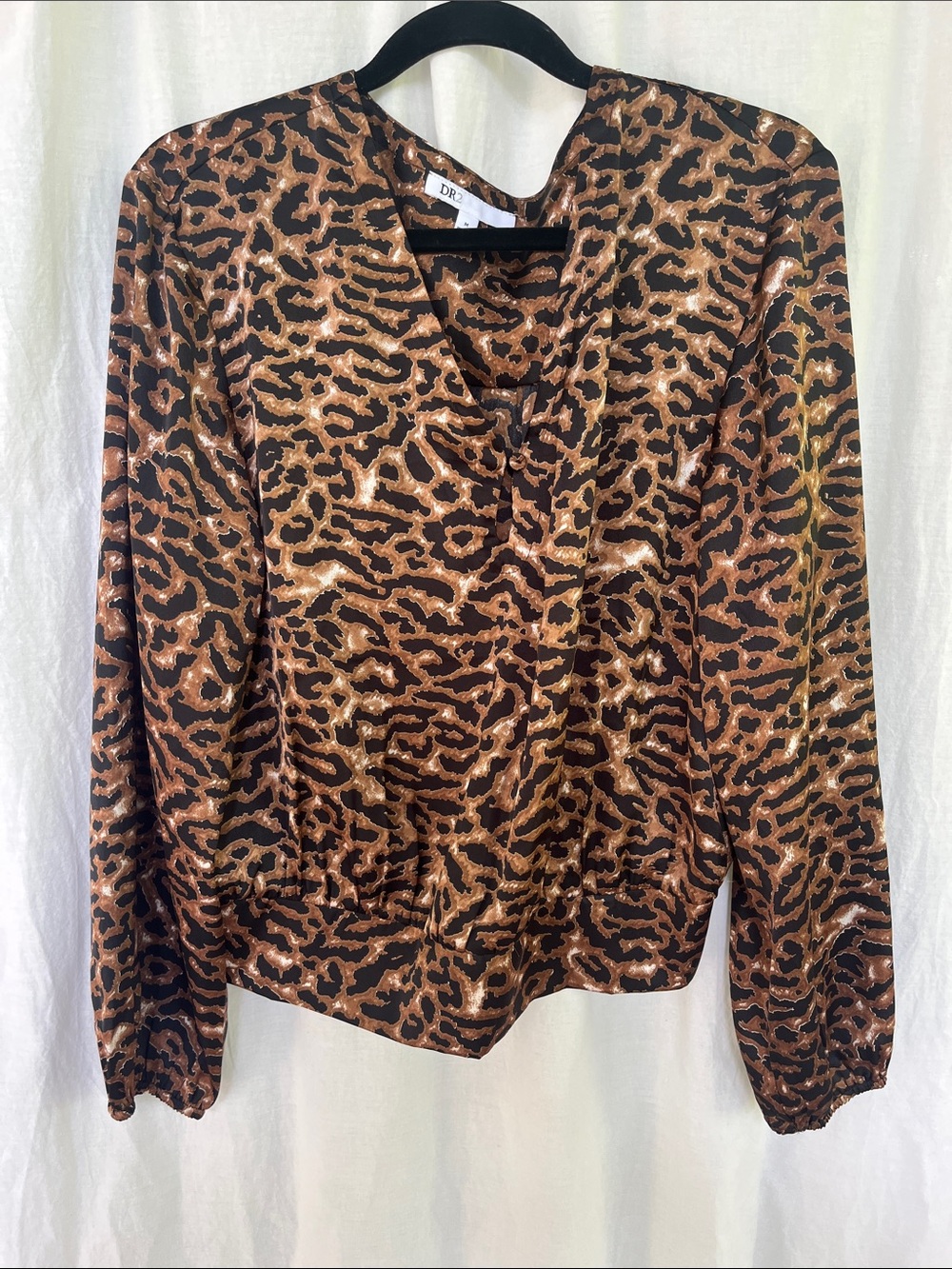 NWOT DR2 Brown and Black Animal Print V-Neck Blouse leopard size m